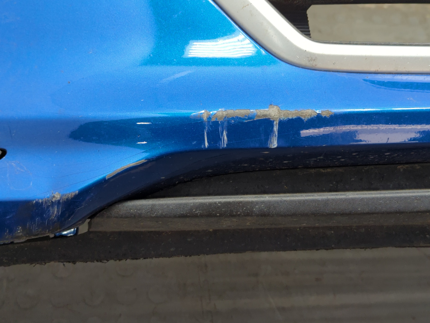 Бампер передний