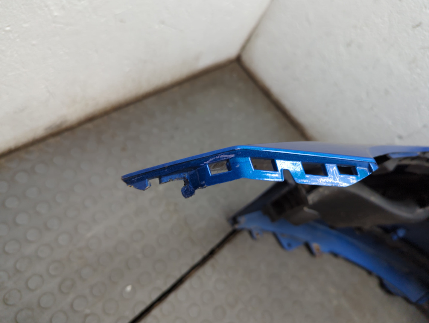 Бампер передний