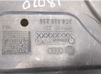 3C8825235 Защита моторного отсека (картера ДВС) Volkswagen Passat 6 2005-2010 20924109 #4