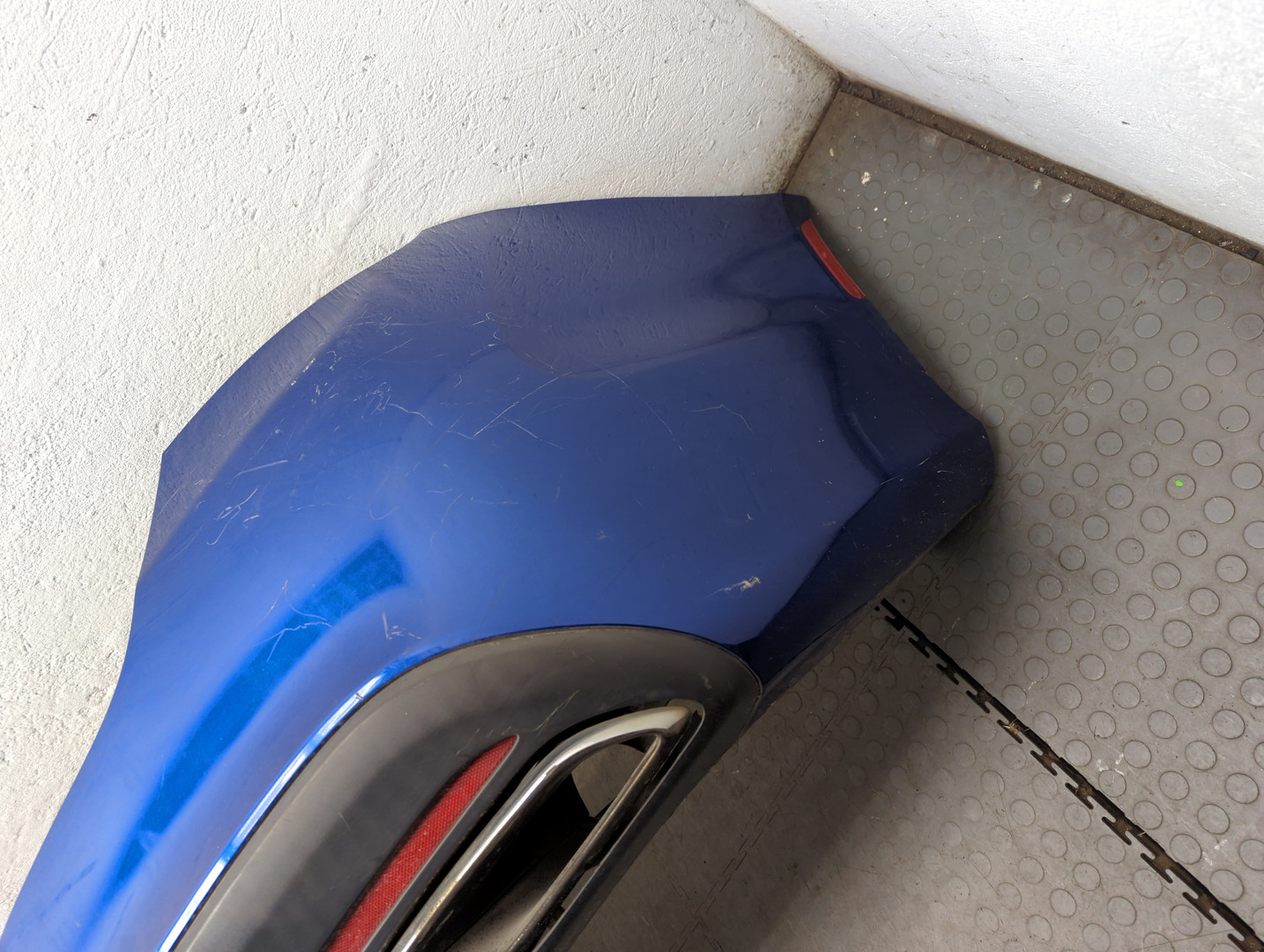 Бампер задний