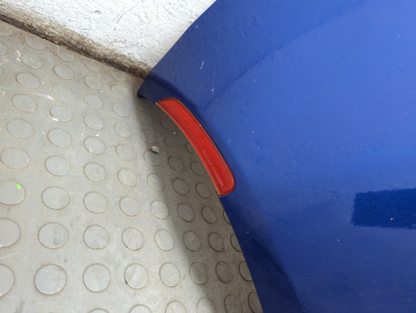 Бампер задний