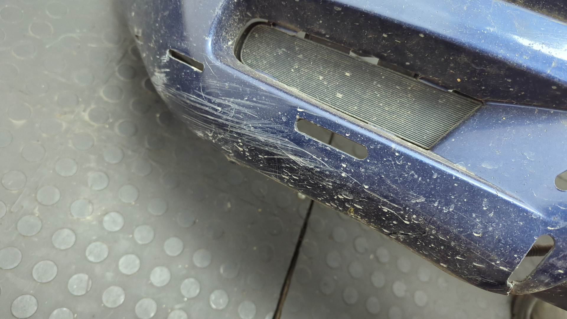 Бампер передний