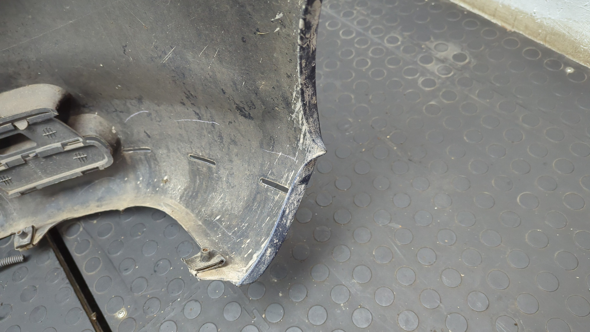 Бампер передний