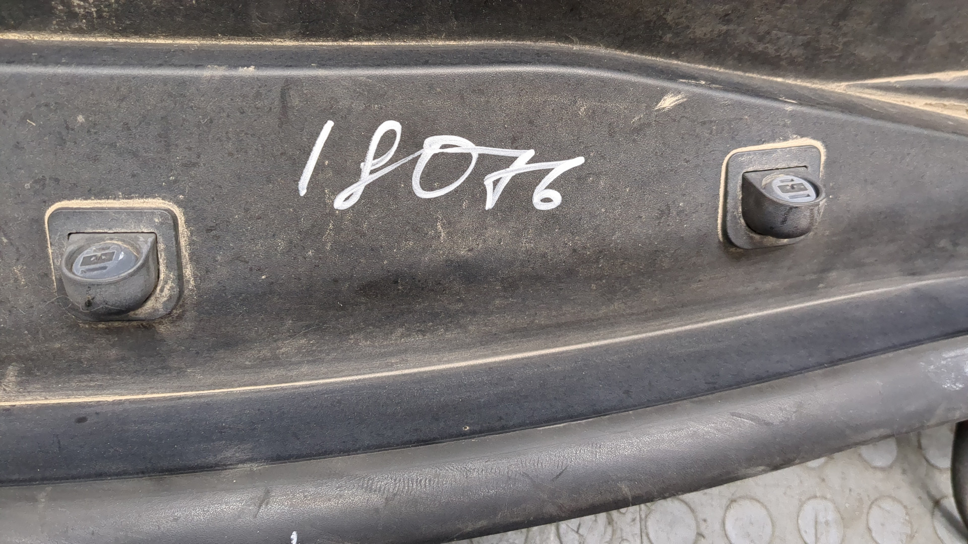 Решетка стеклоочистителей (Жабо)