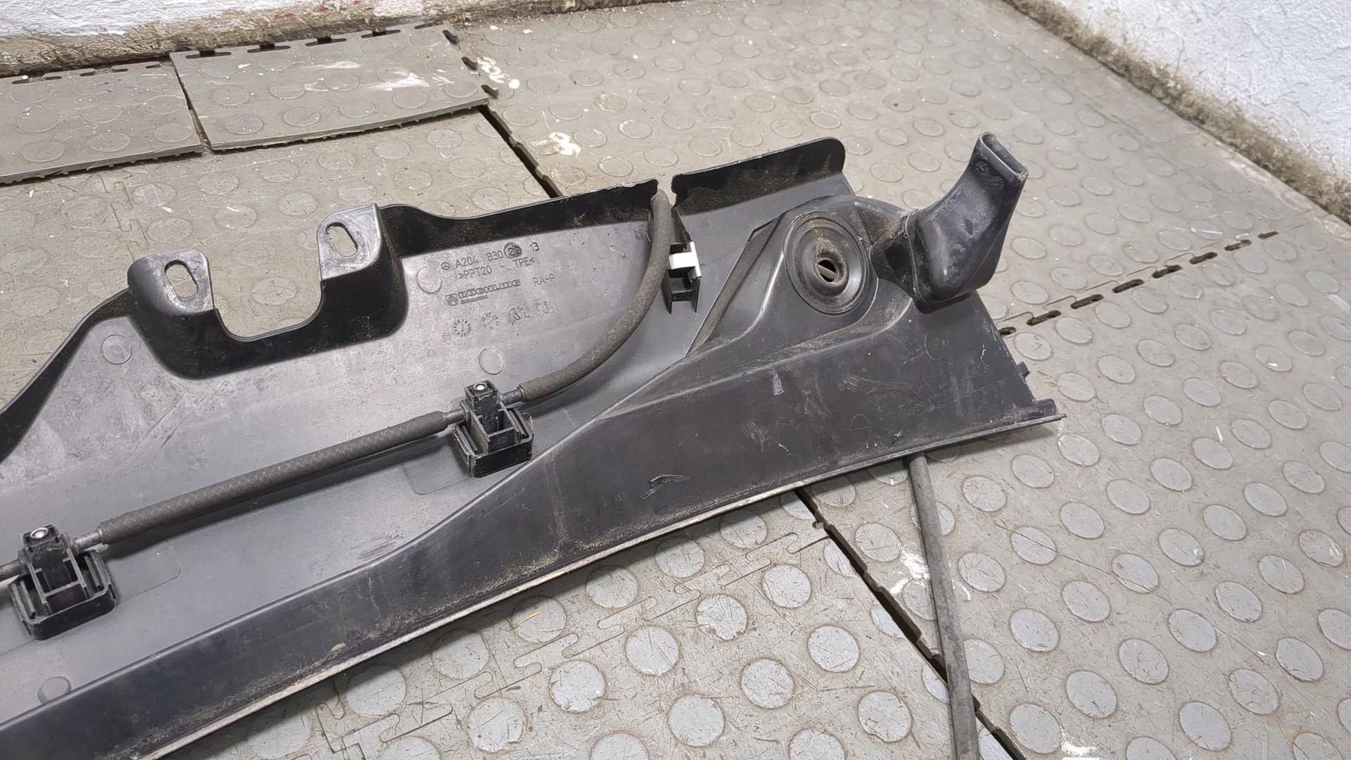 Решетка стеклоочистителей (Жабо)