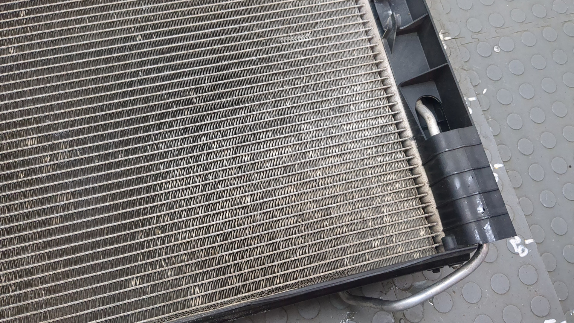 Радиатор кондиционера / конденсер