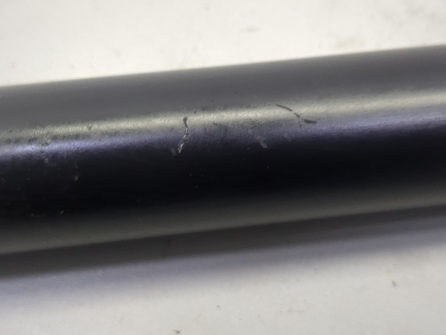 Амортизатор крышки багажника