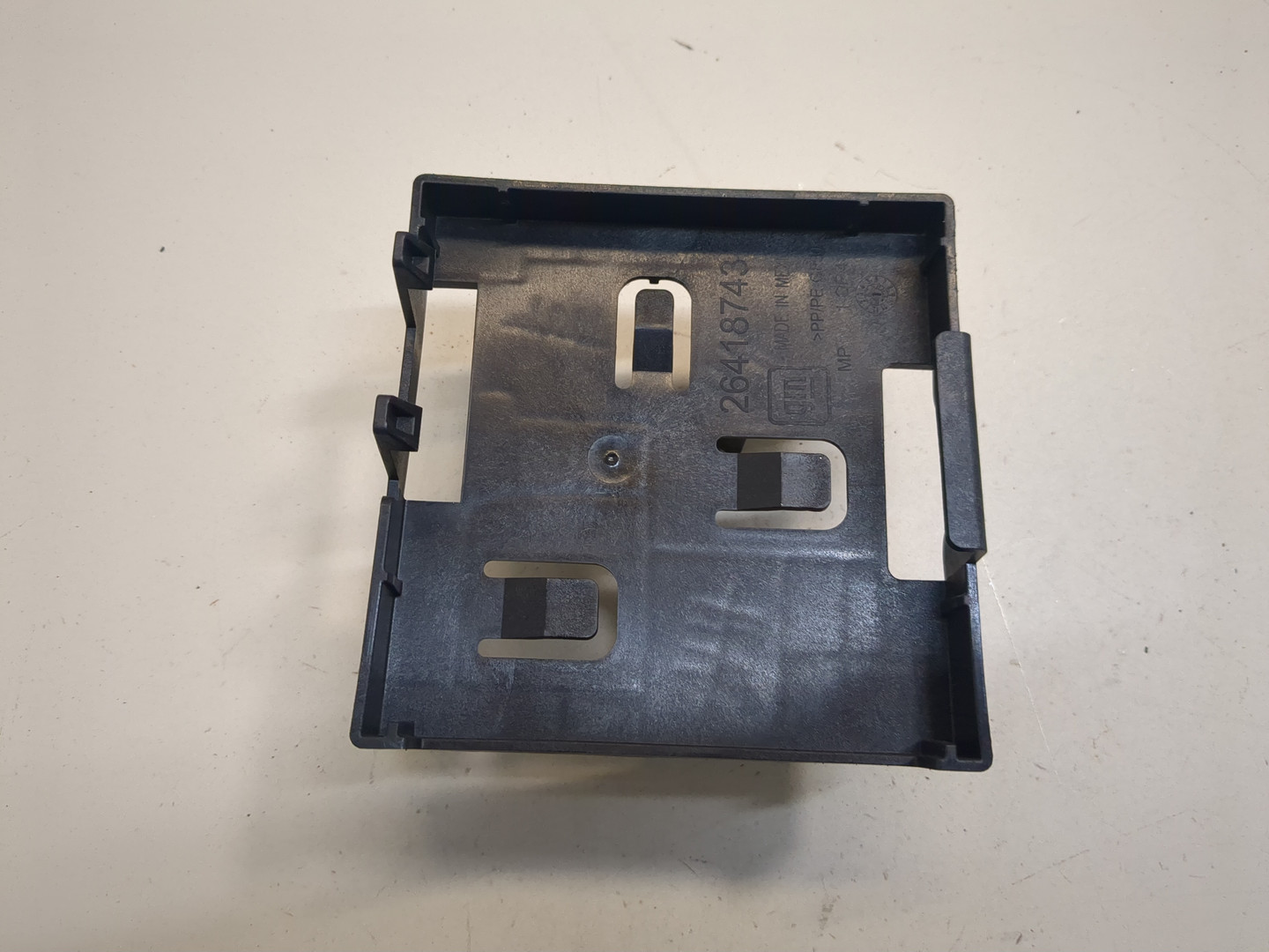 Кронштейн электронного блока управления / контроля