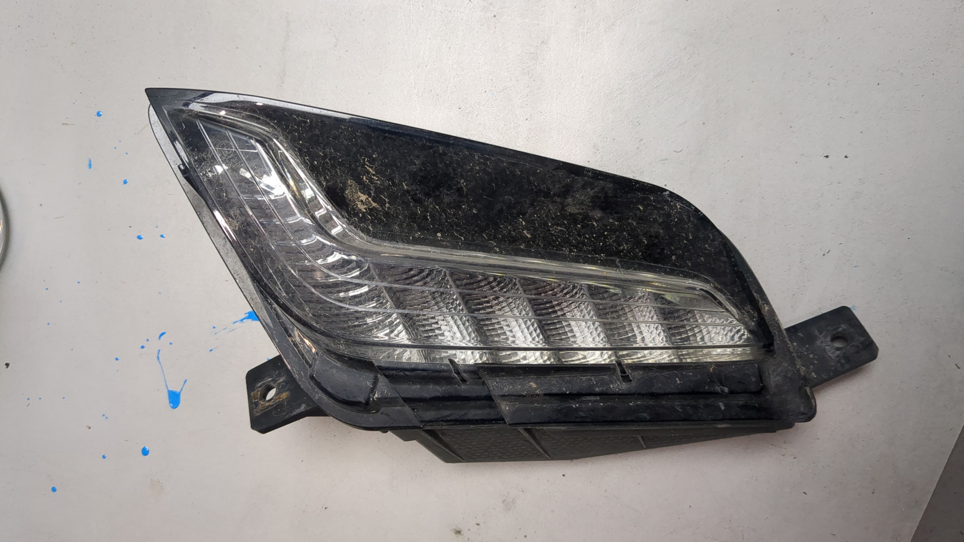 Фара дневного света правая (ходовые огни)