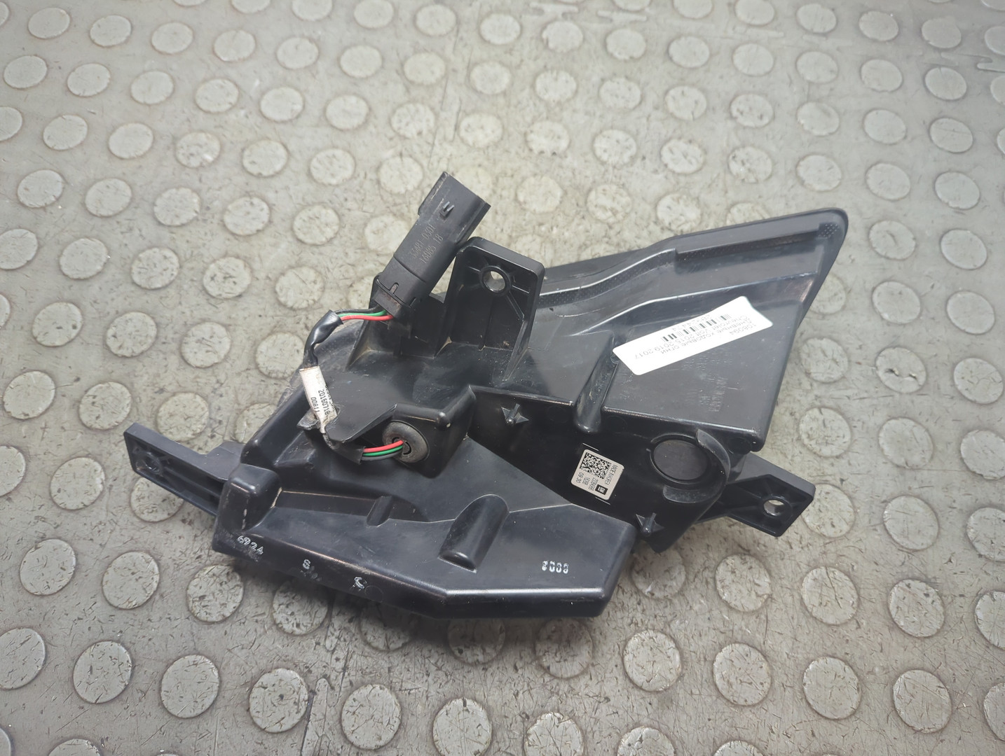 Фара дневного света правая (ходовые огни)