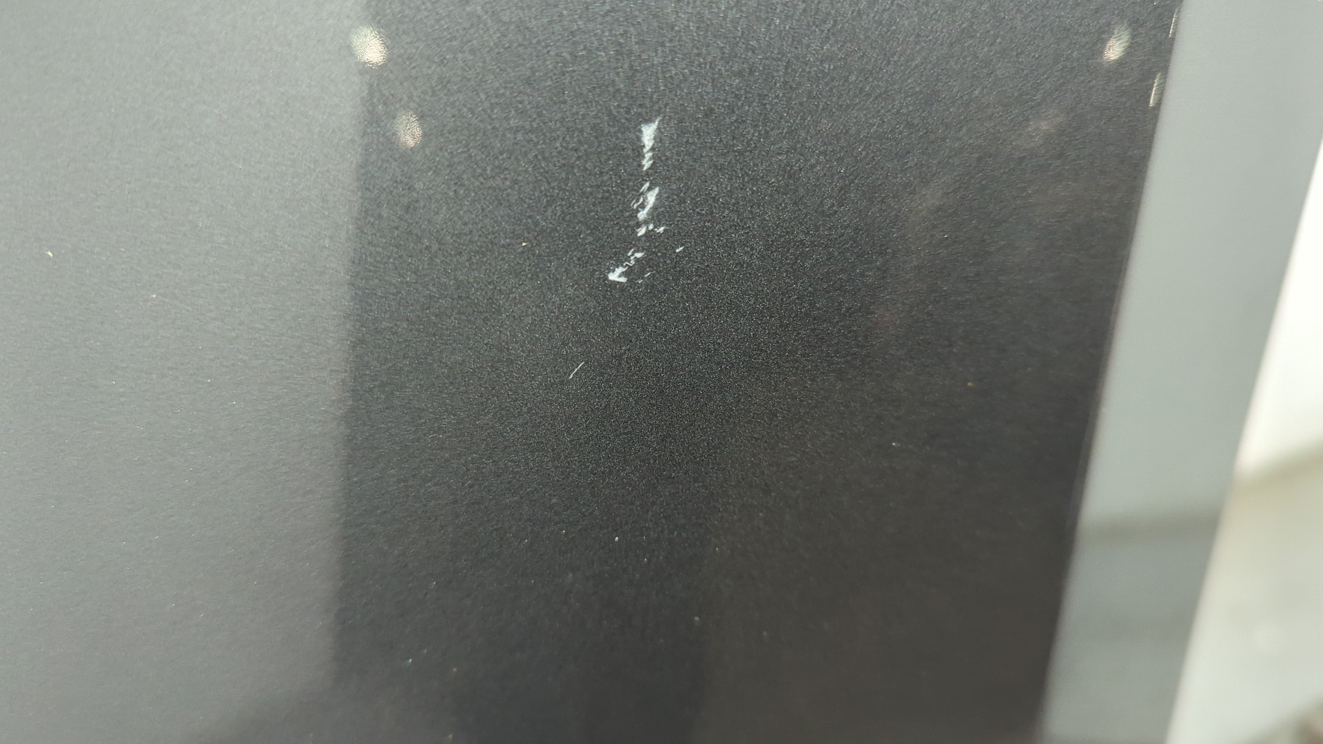 Крыло переднее правое