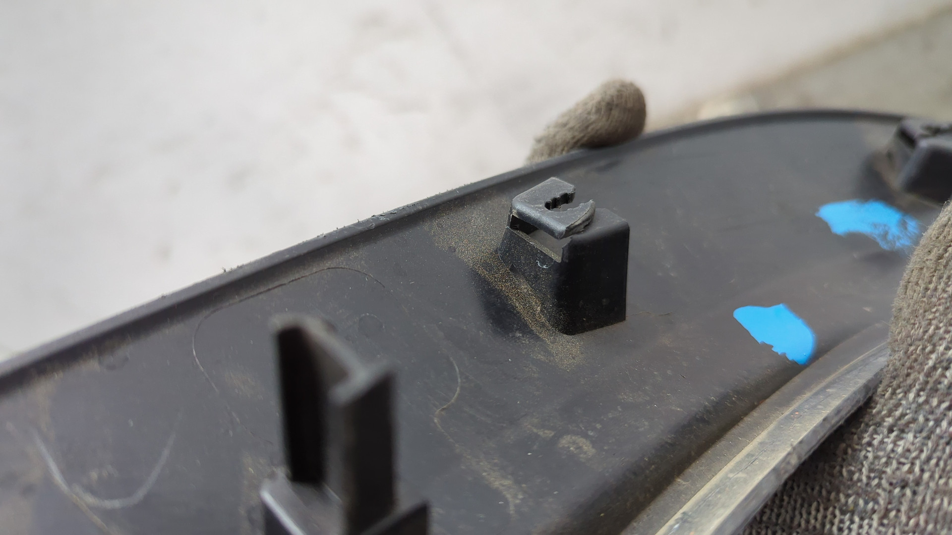 Накладка заднего крыла левого