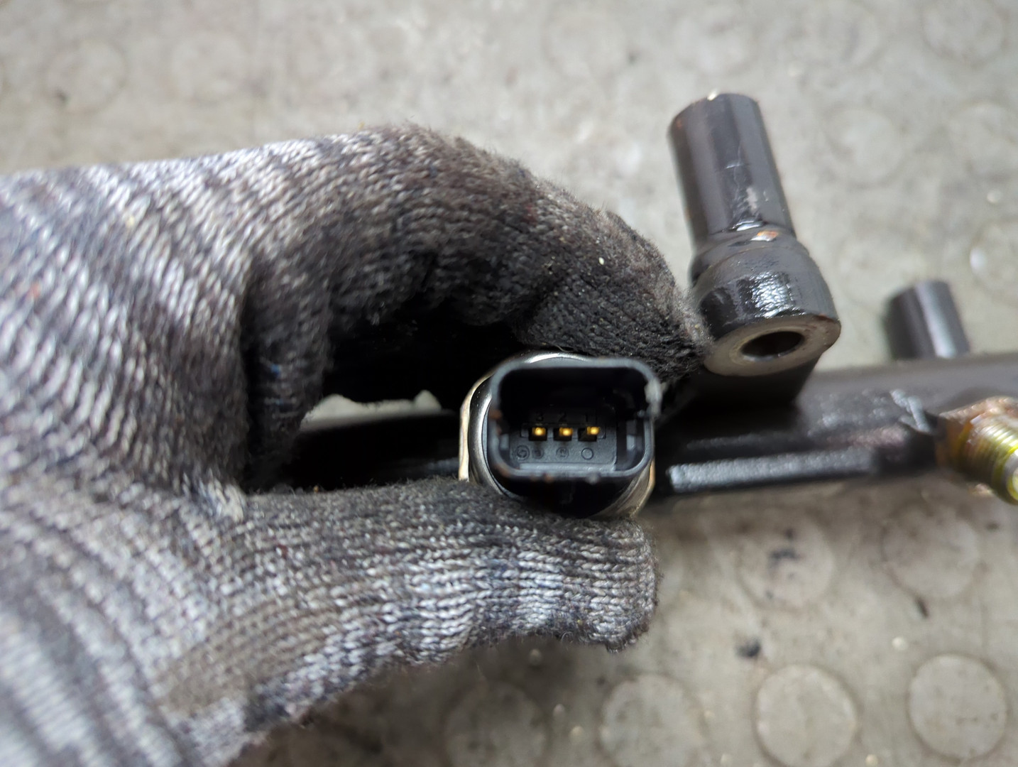 Рейка топливная (рампа)