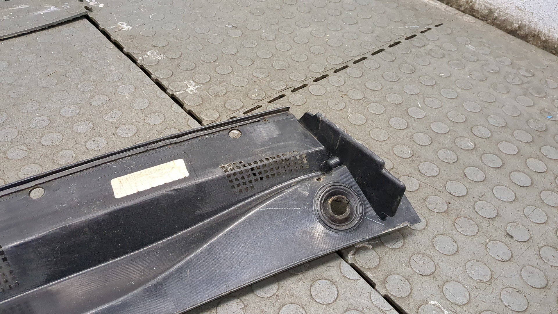 Решетка стеклоочистителей (Жабо)