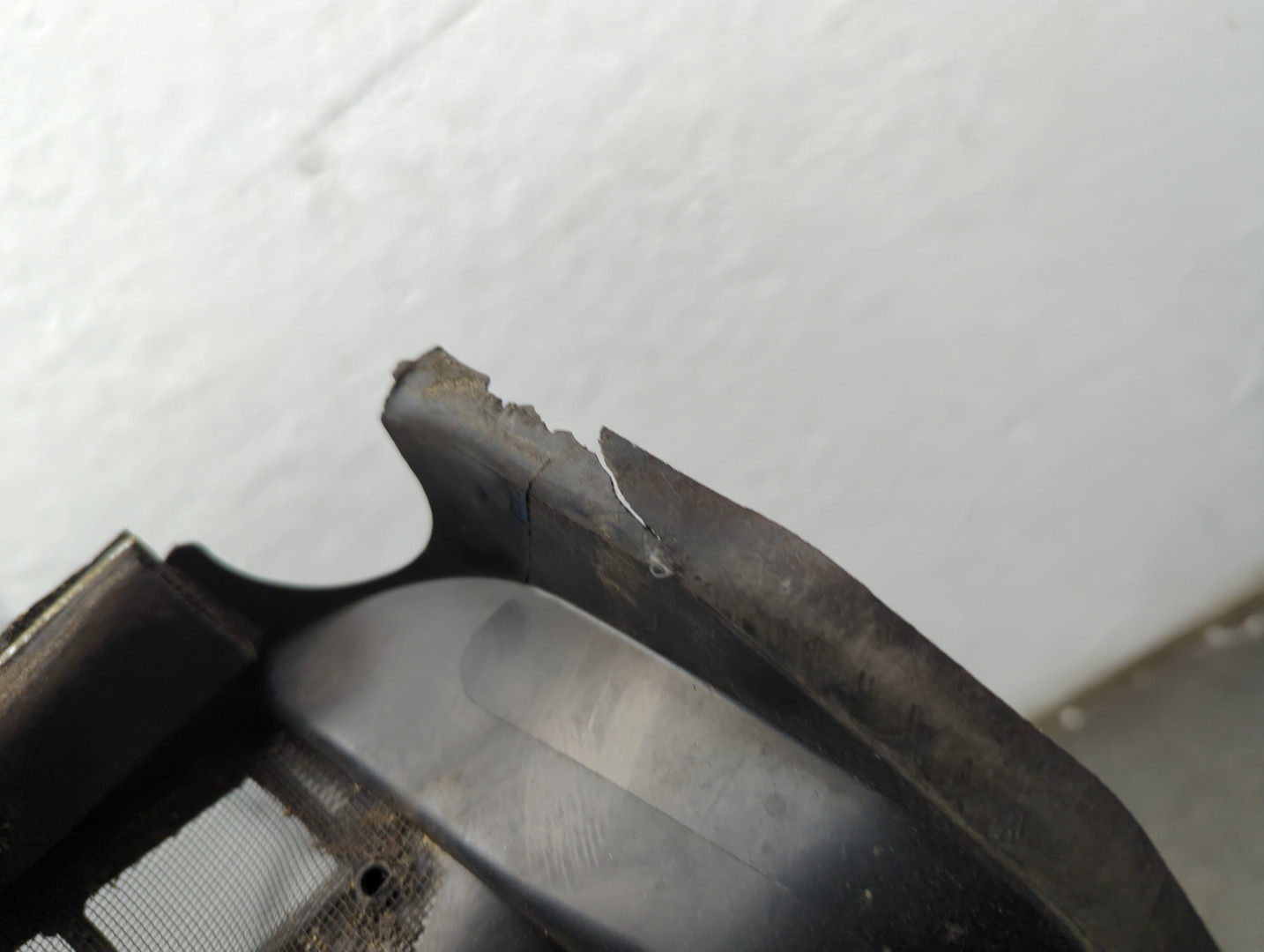 Решетка стеклоочистителей (Жабо)