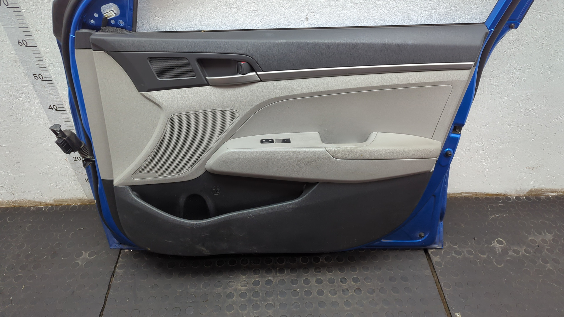 Дверь передняя правая