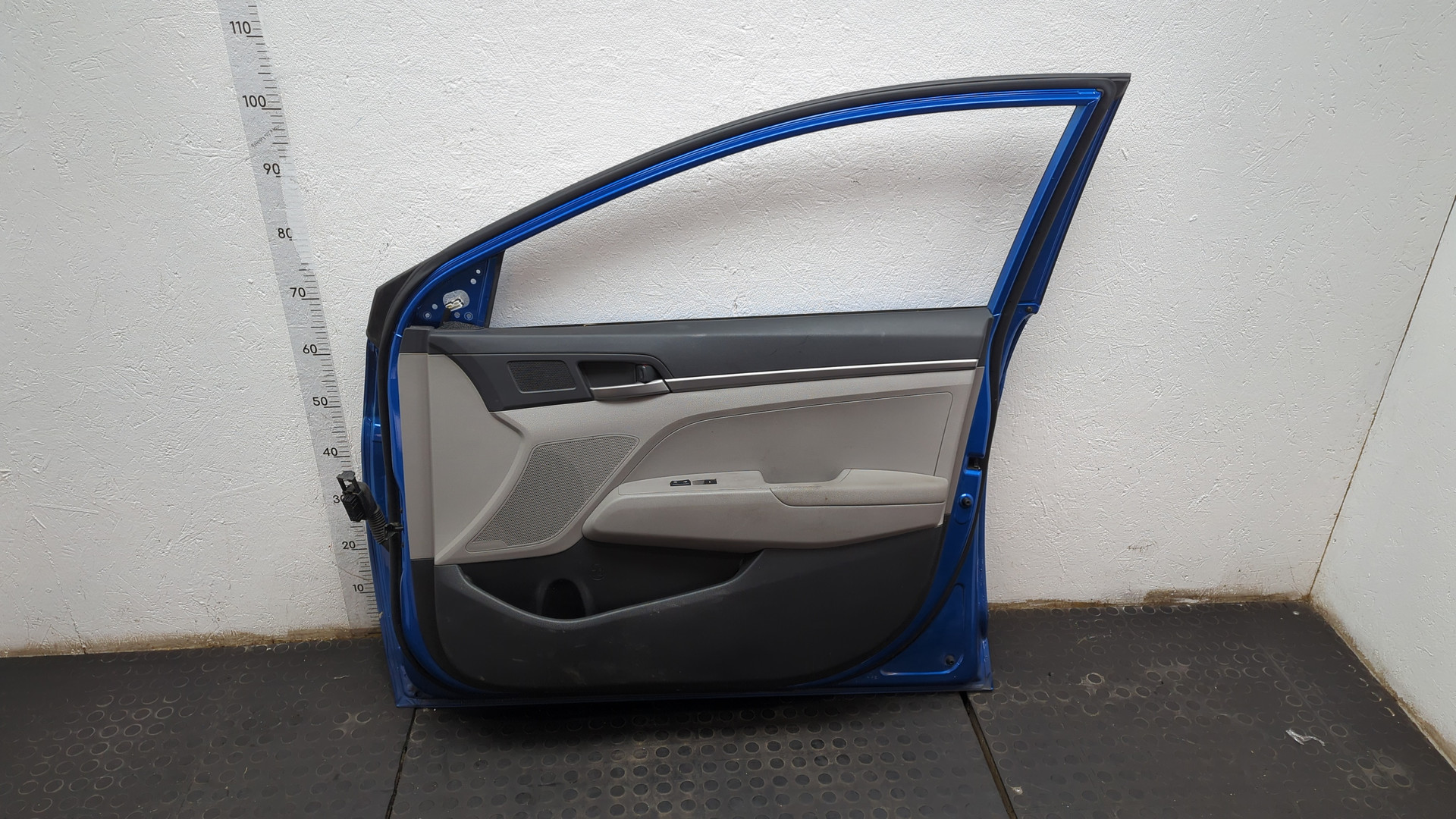 Дверь передняя правая