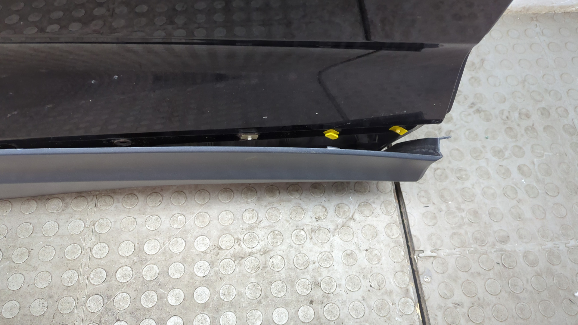 Дверь задняя правая