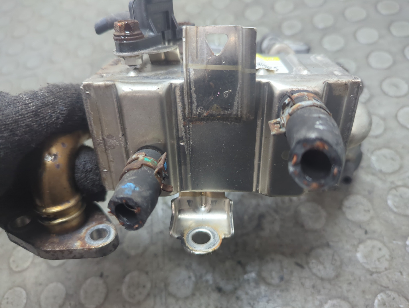 Тройник вентиляции картерных газов