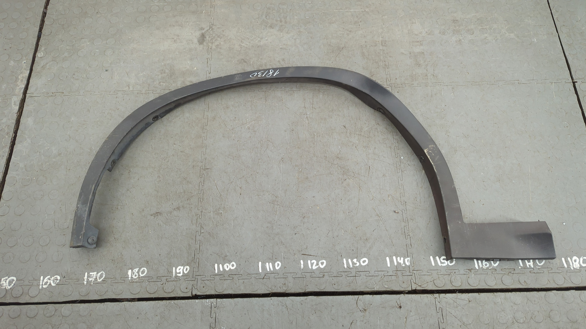 Накладка переднего крыла левого