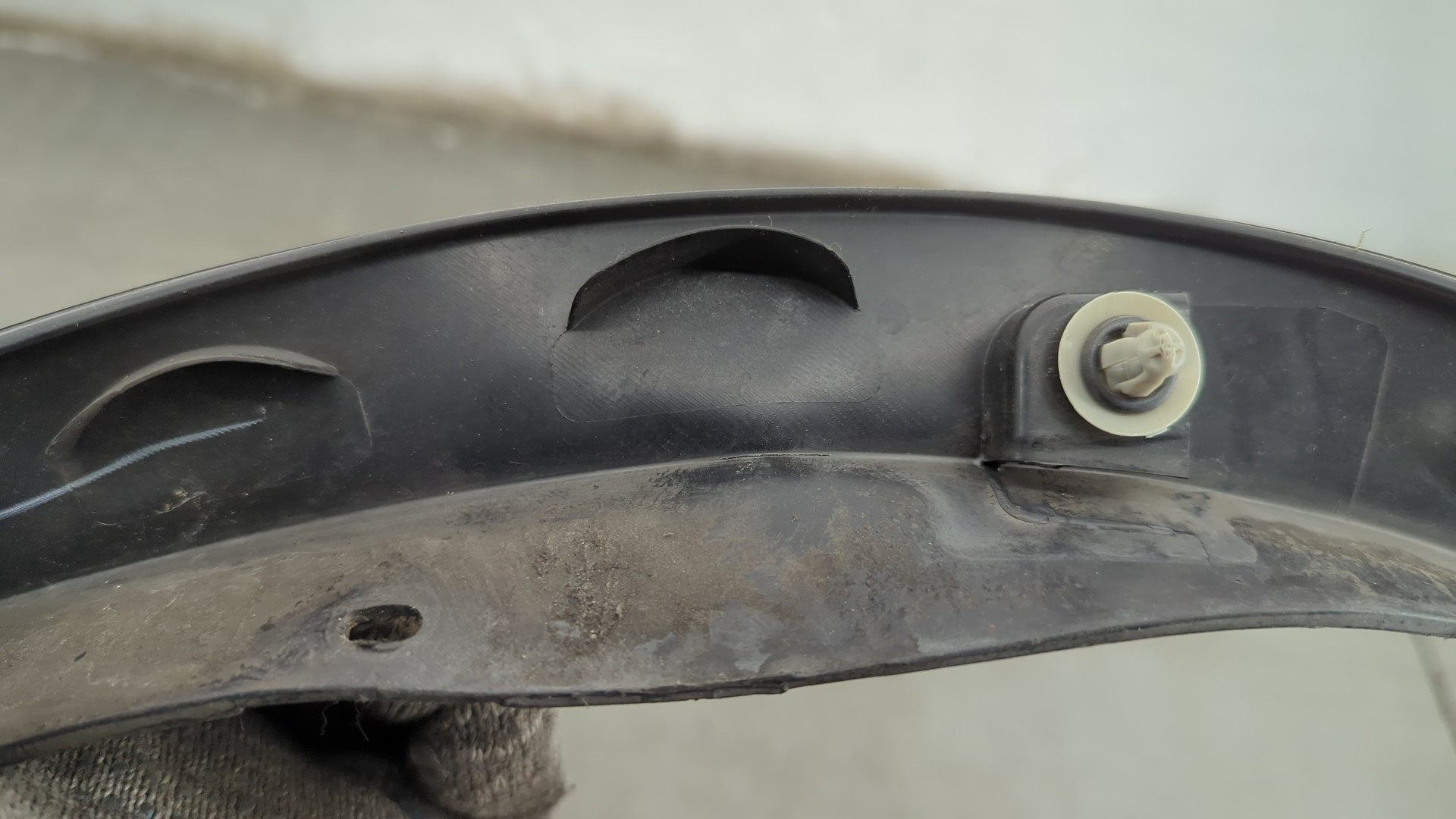 Накладка переднего крыла левого