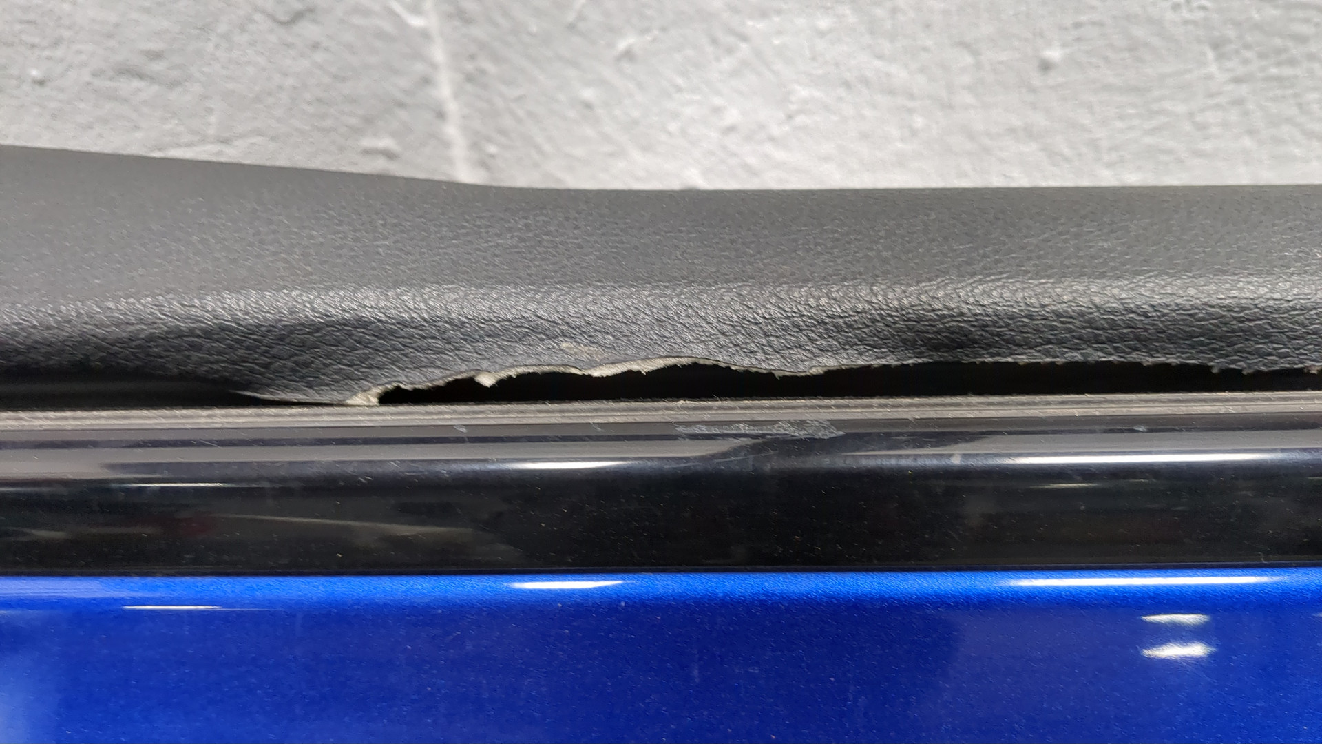 Дверь передняя левая