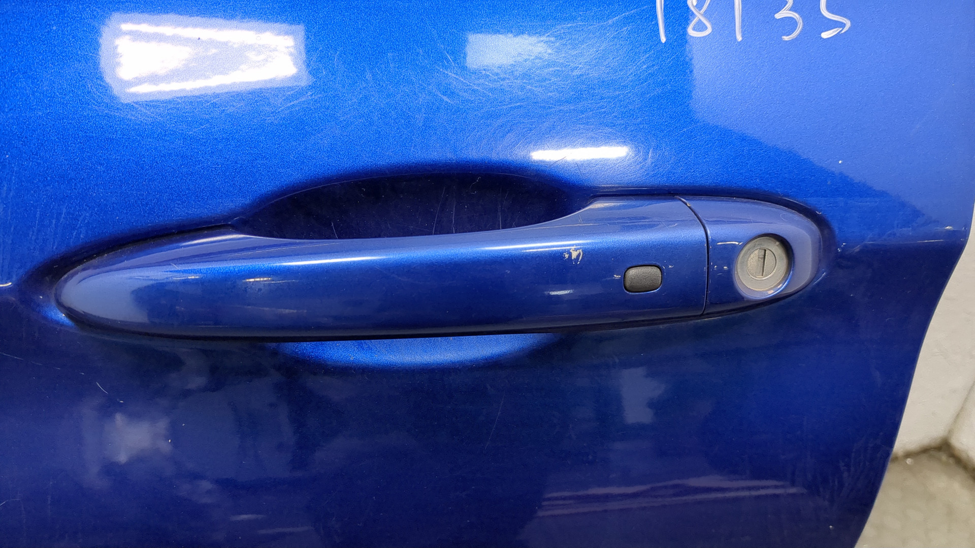 Дверь передняя левая