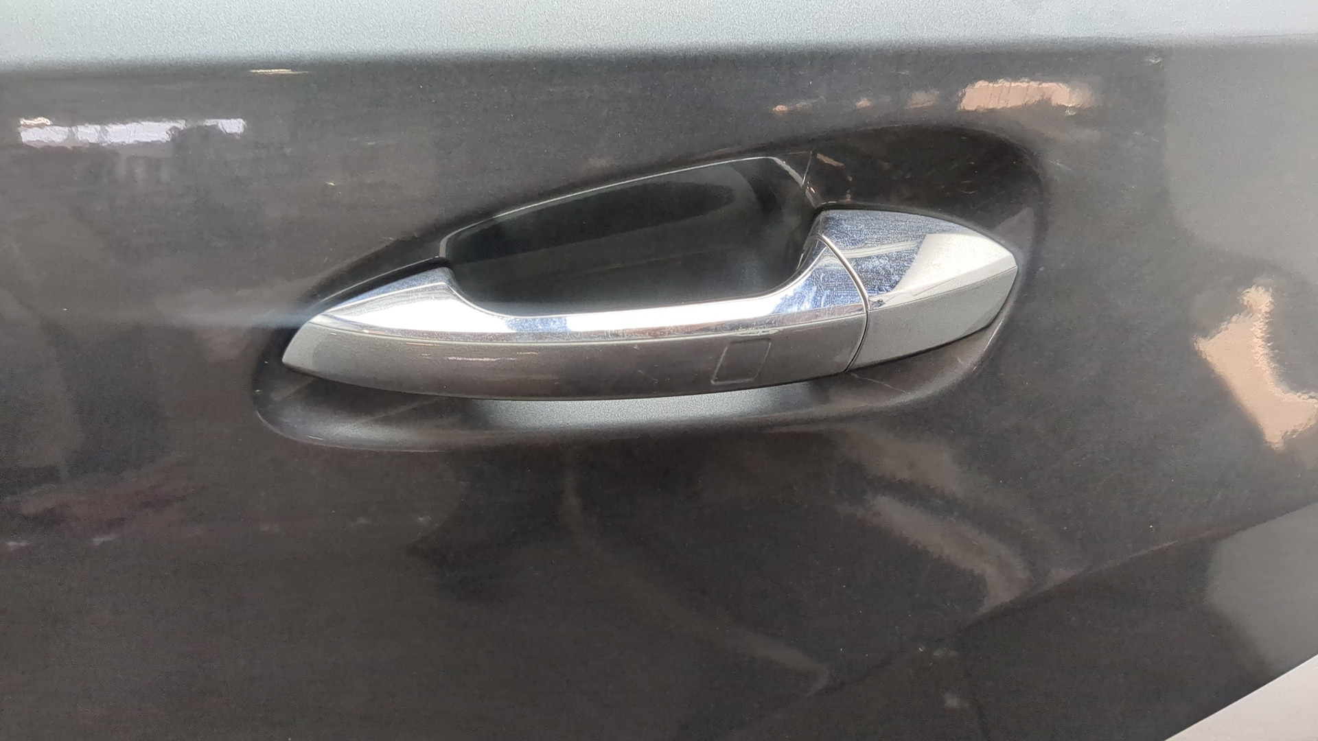 Дверь задняя левая