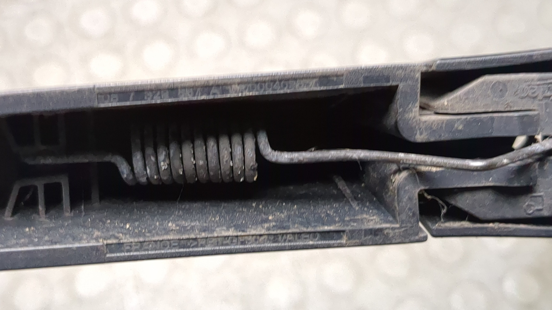 Поводок стеклоочистителя заднего