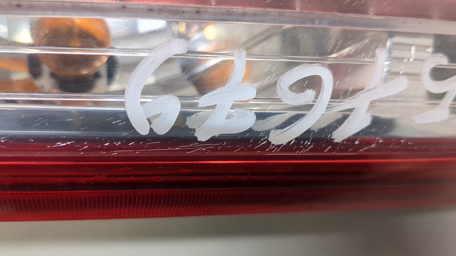 Фонарь задний левый