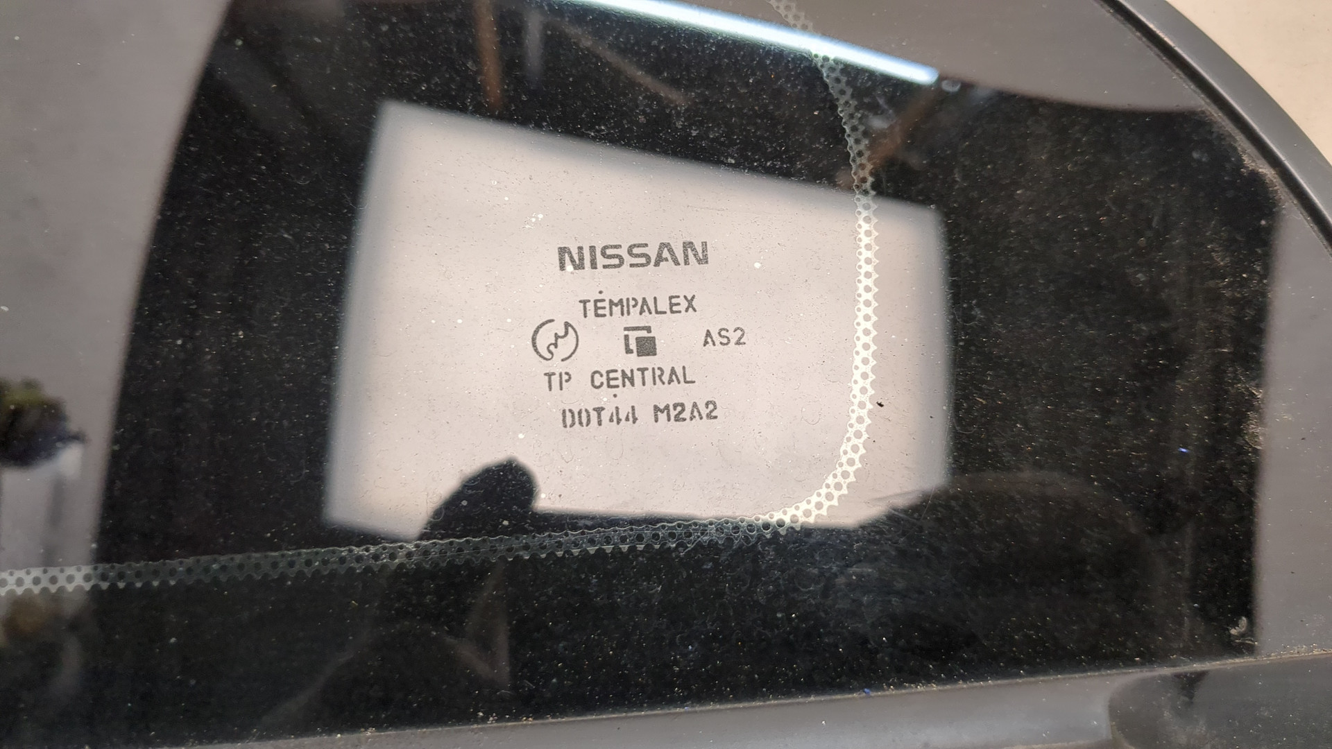 Стекло боковое