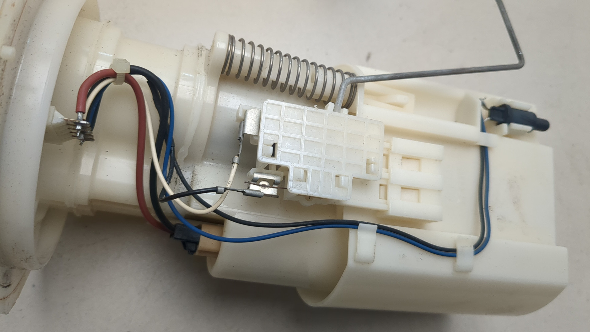 Насос топливный электрический