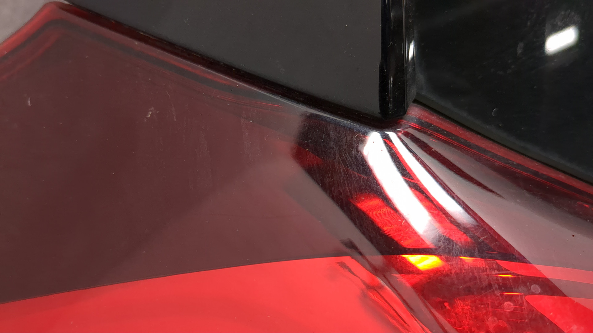 Дверь багажника