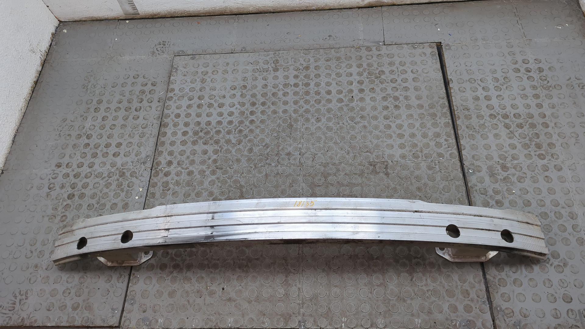 Усилитель заднего бампера