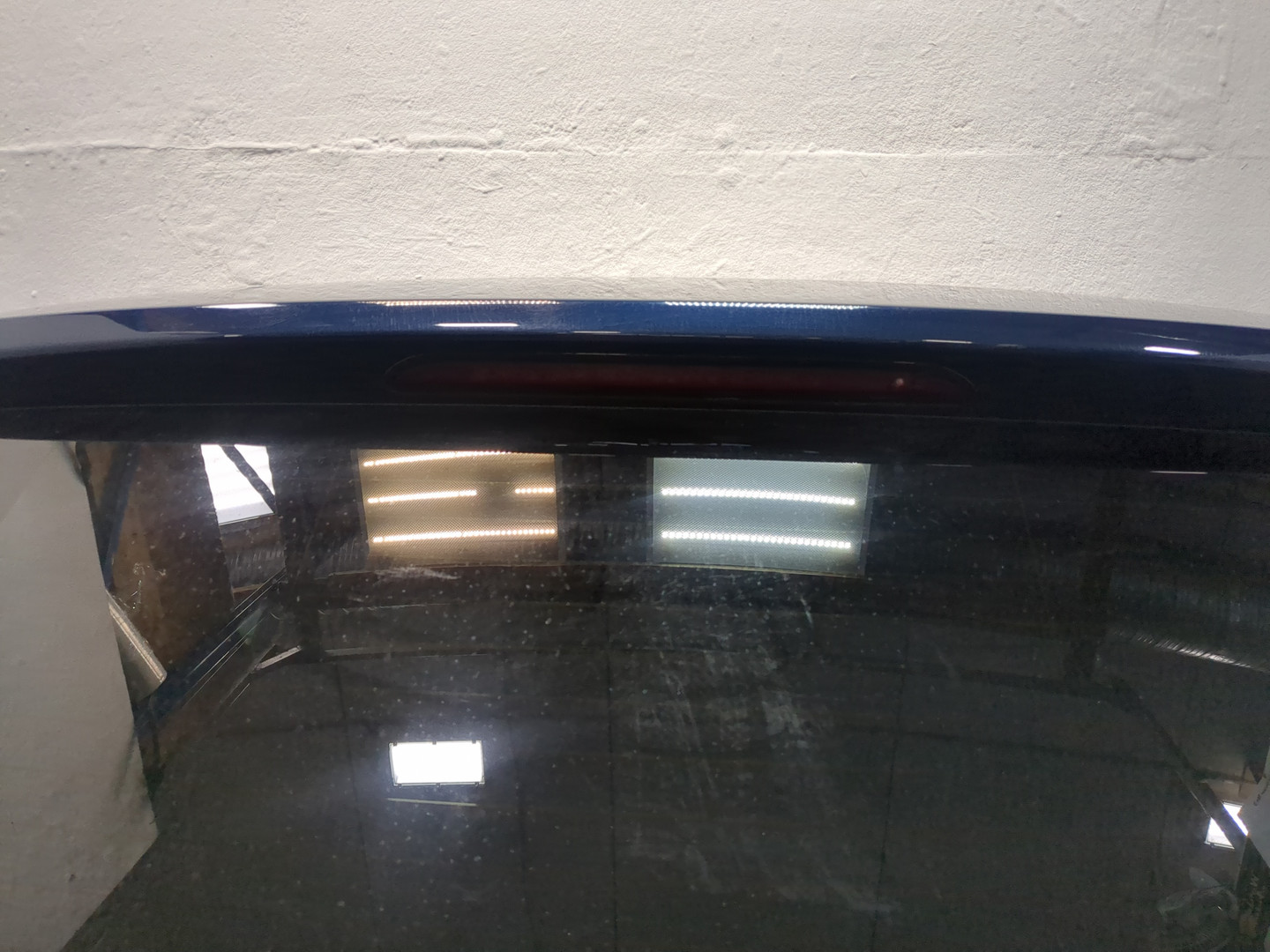 Дверь багажника