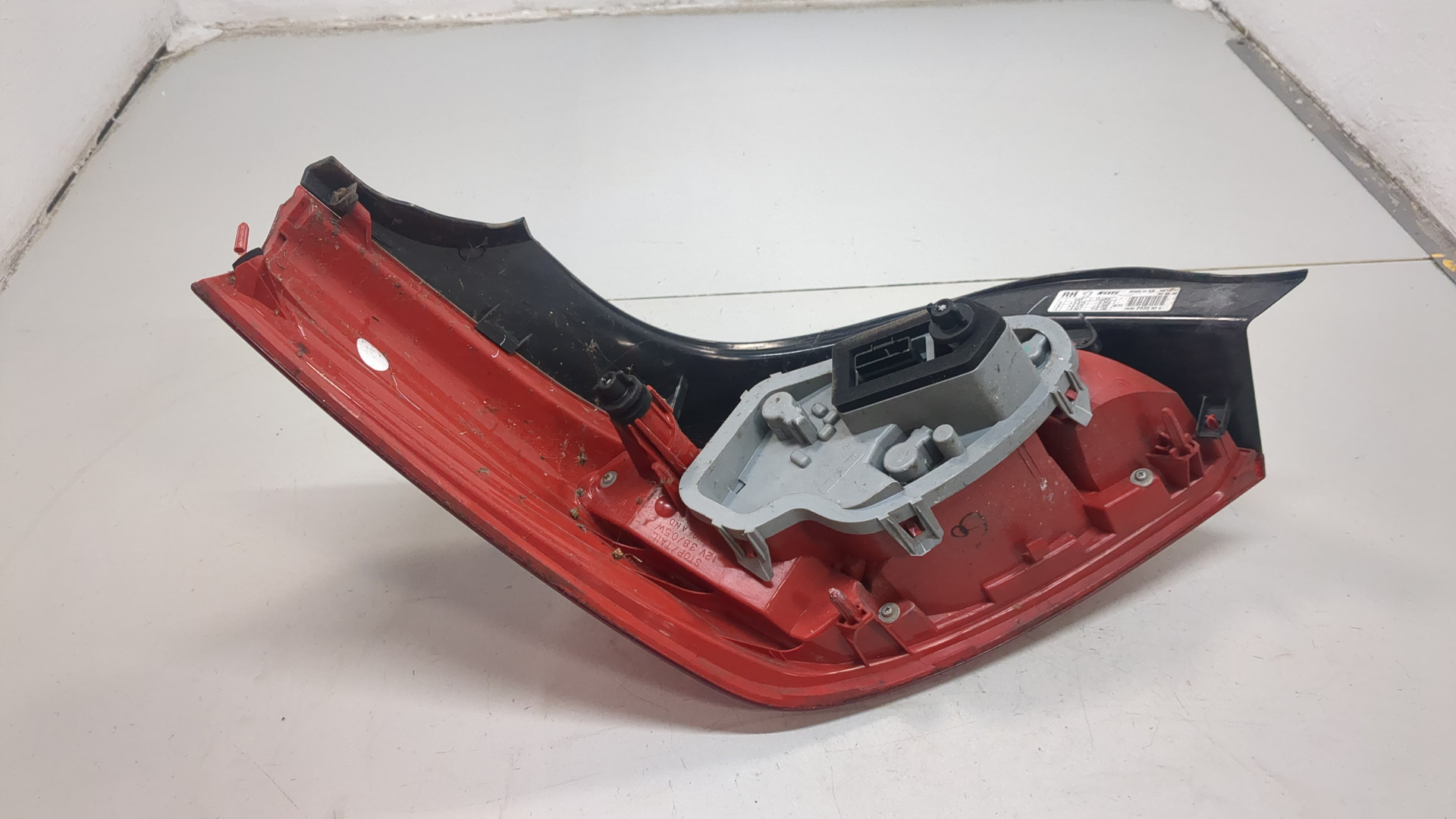 Фонарь задний правый