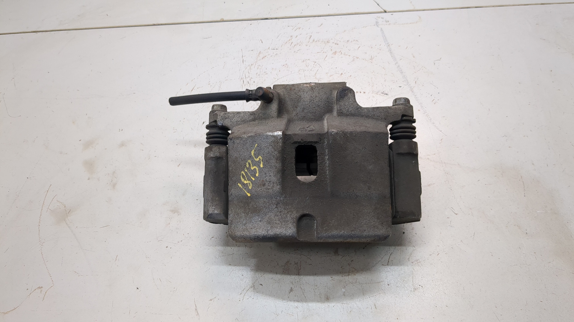 Суппорт передний правый