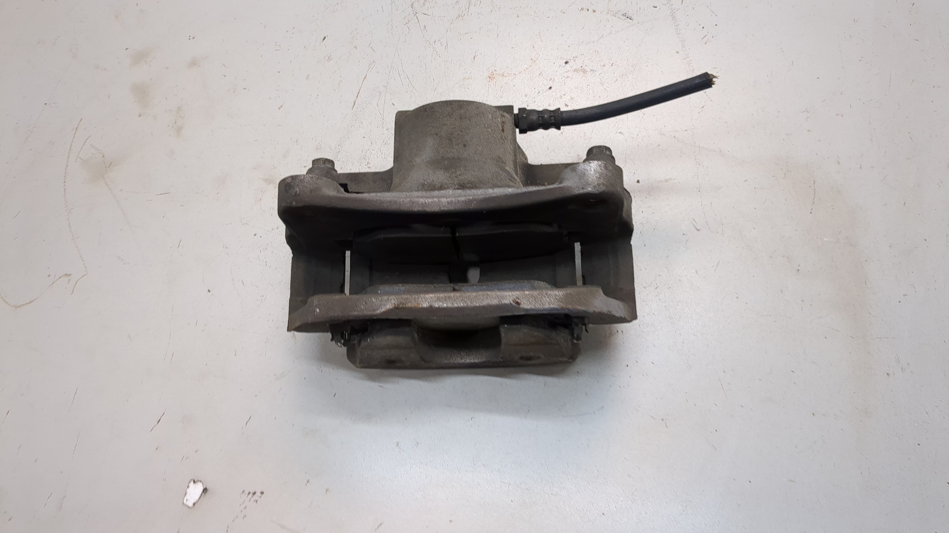 Суппорт передний правый