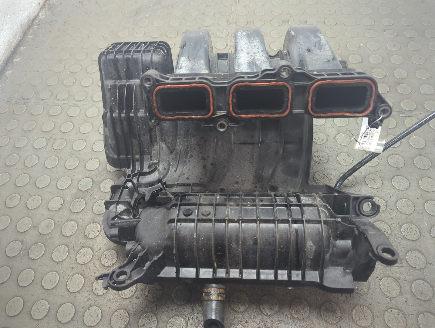 Коллектор впускной