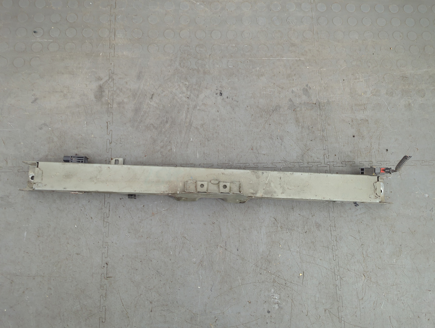 Балка подрадиаторная