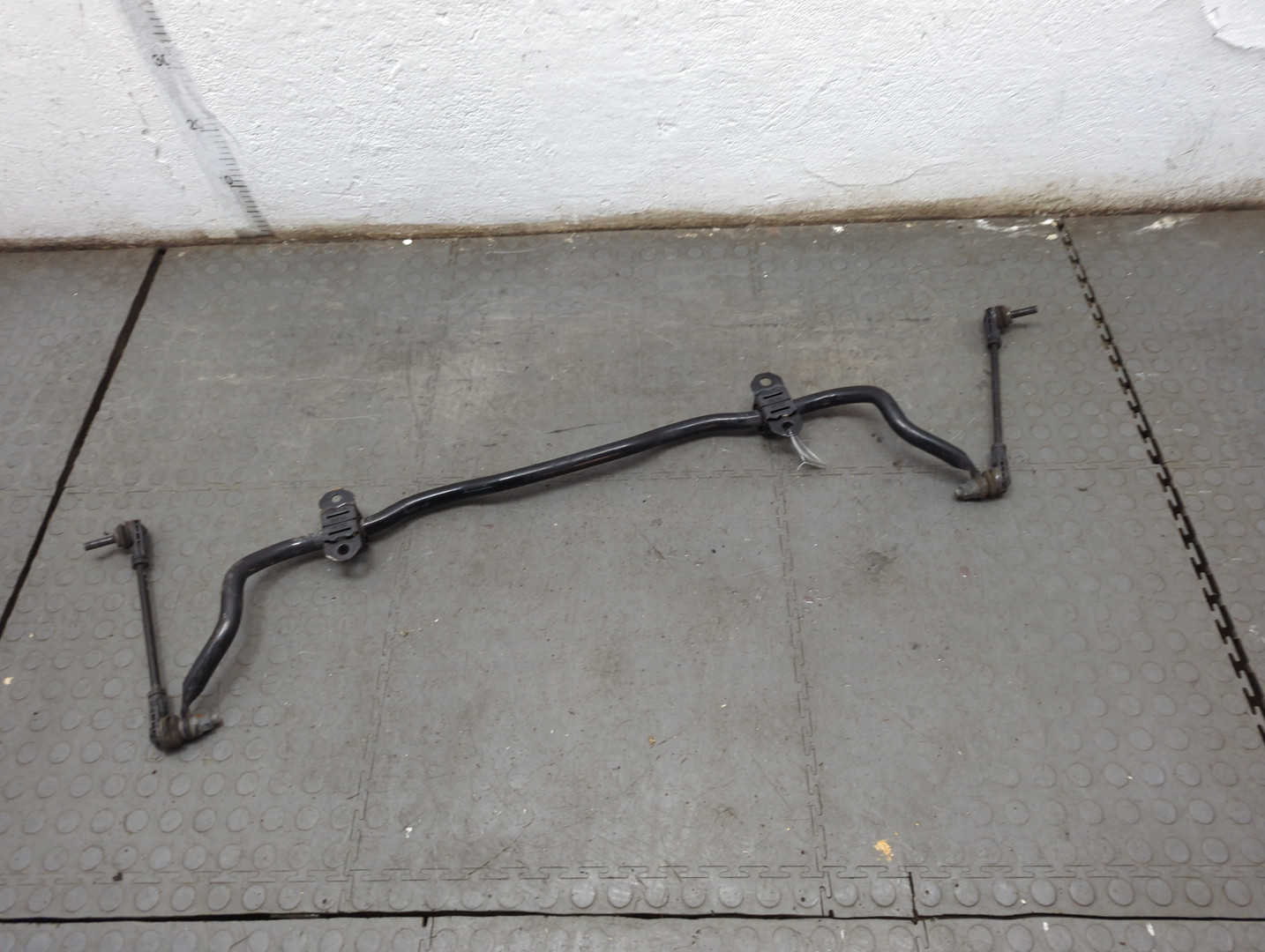 Стабилизатор передний