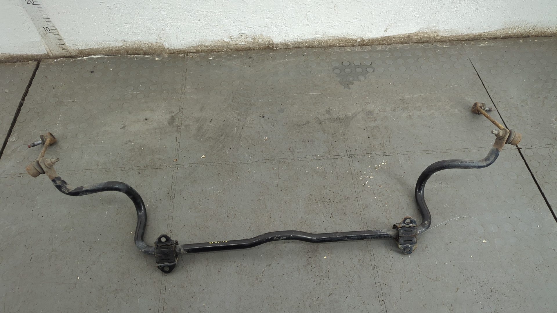 Стабилизатор передний