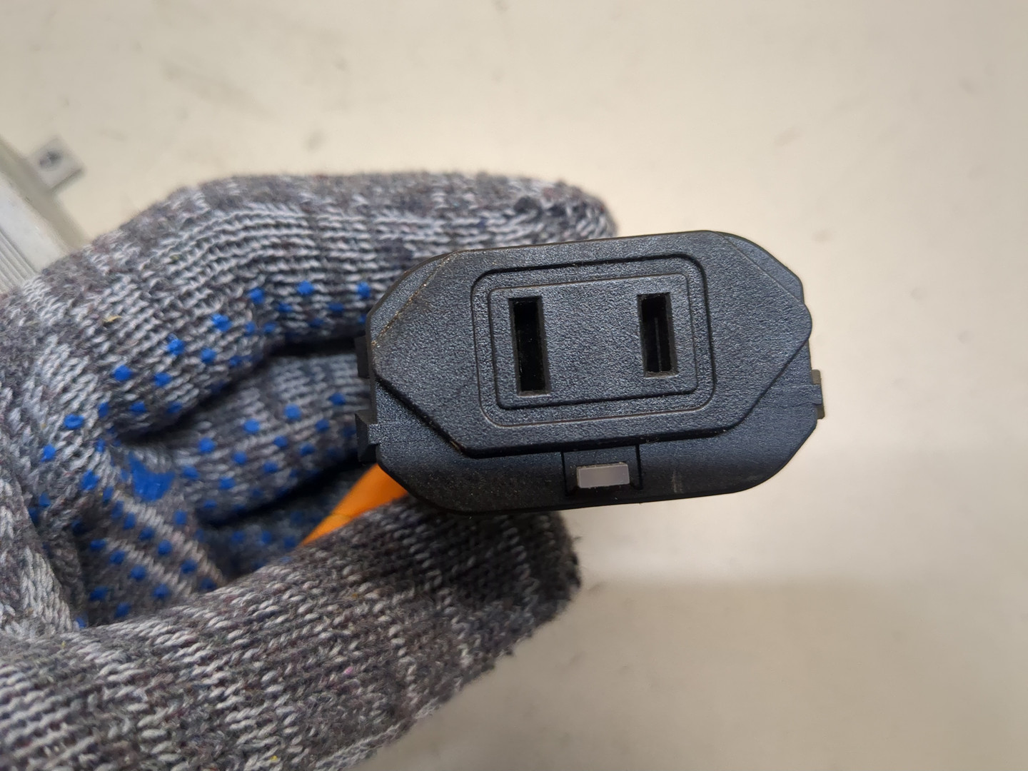 Преобразователь напряжения (адаптер)