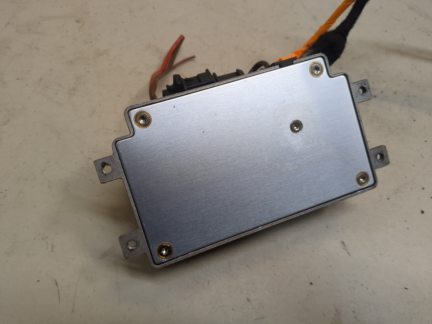 Преобразователь напряжения (адаптер)