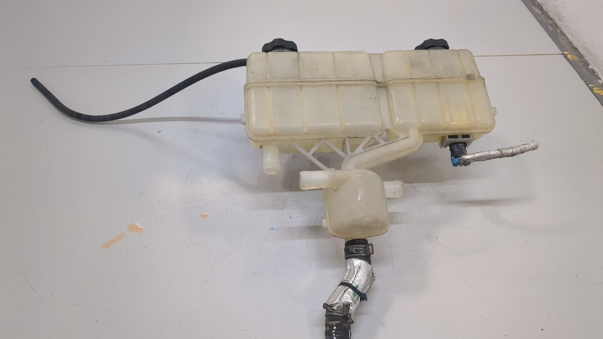 Бачок расширительный