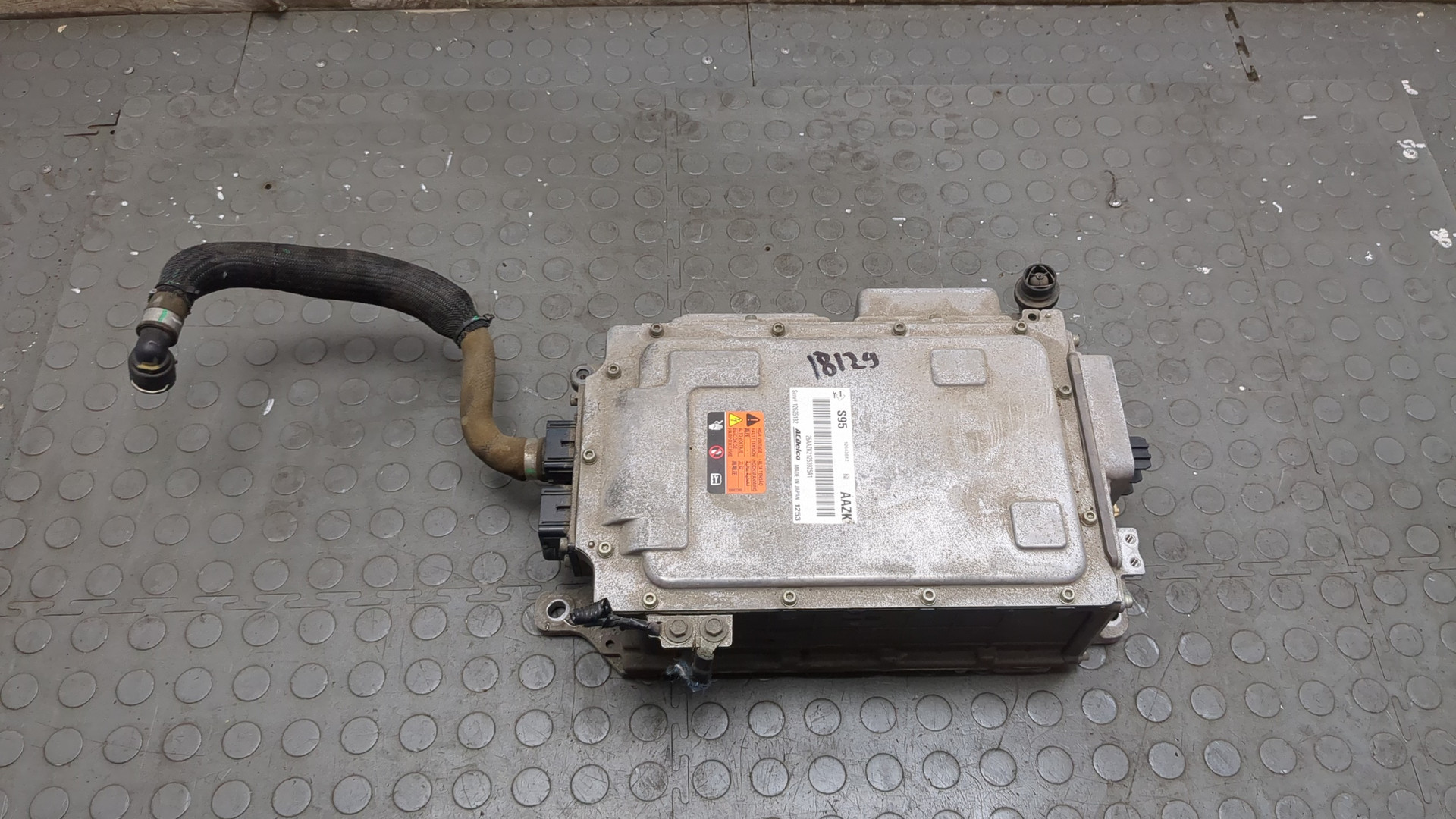 Преобразователь напряжения (адаптер)