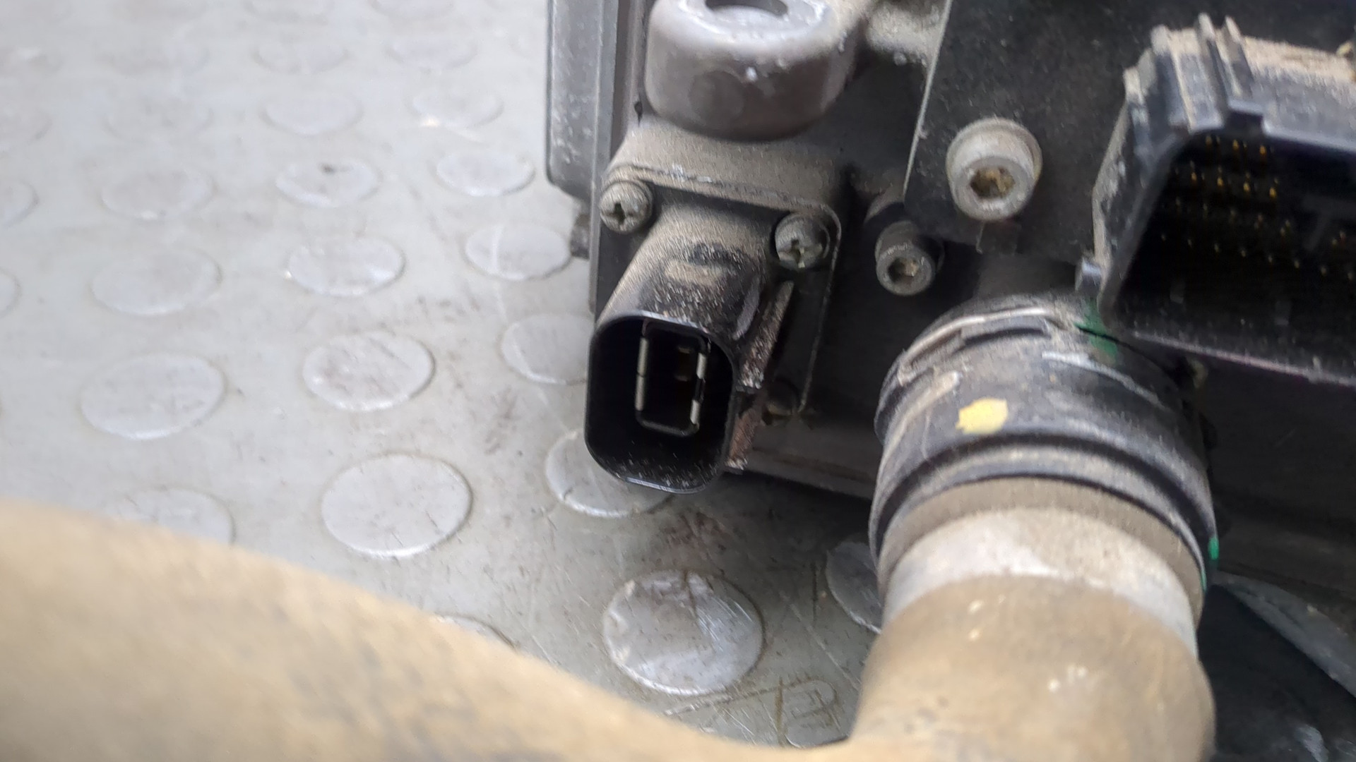 Преобразователь напряжения (адаптер)