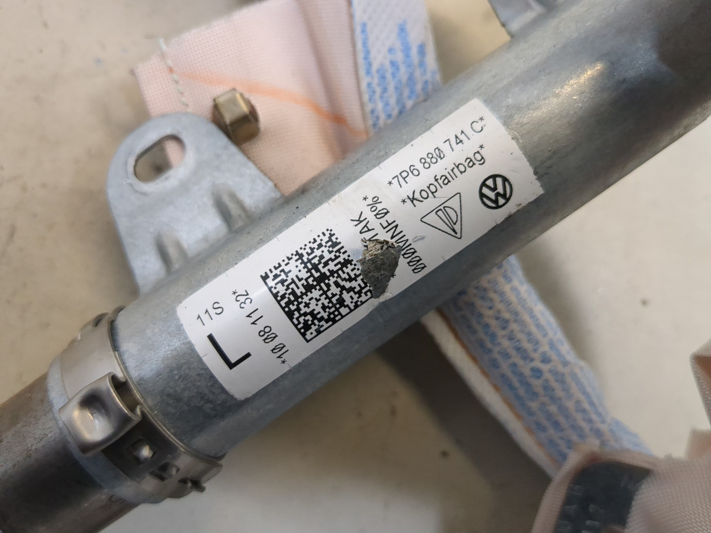 Подушка безопасности боковая (шторка)