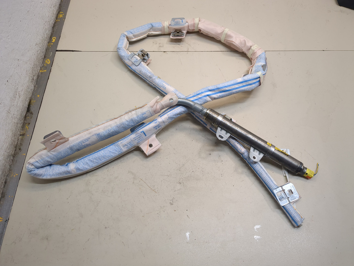 Подушка безопасности боковая (шторка)