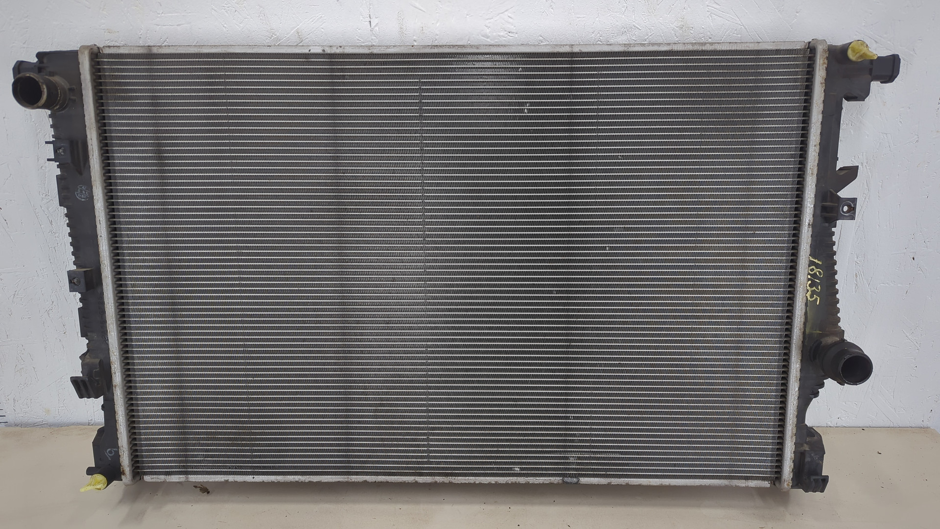 Радиатор охлаждения двигателя основной